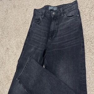 Women’s  Black Jeans